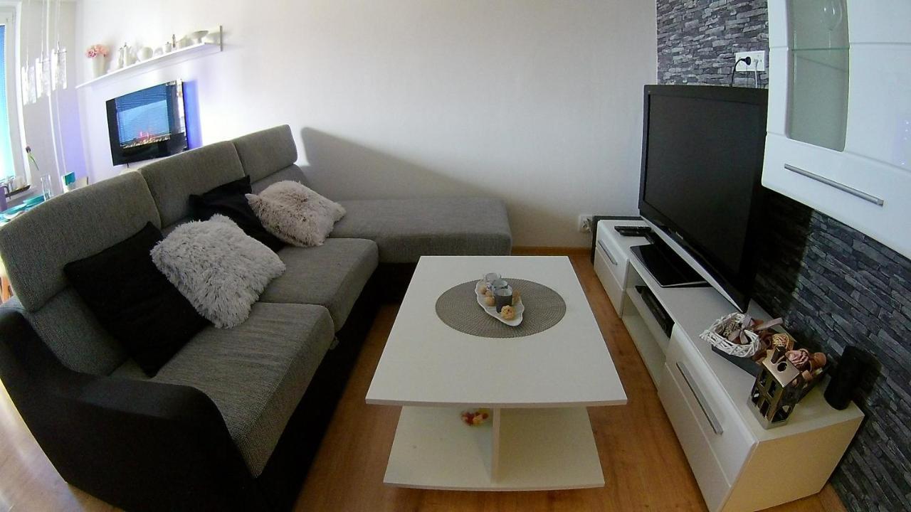 Apartman Barborka Apartamento Znojmo Exterior foto